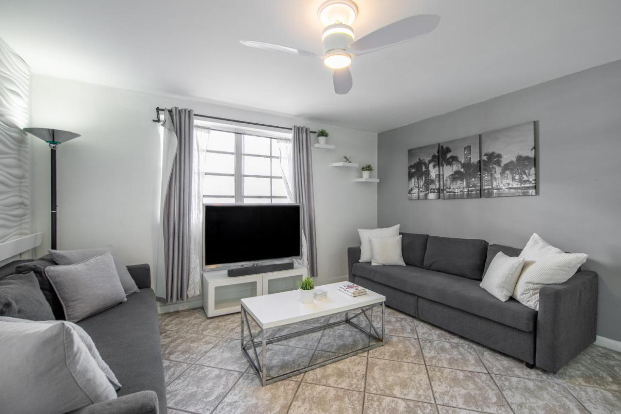 Collins Chic Leilighet Miami Beach Eksteriør bilde