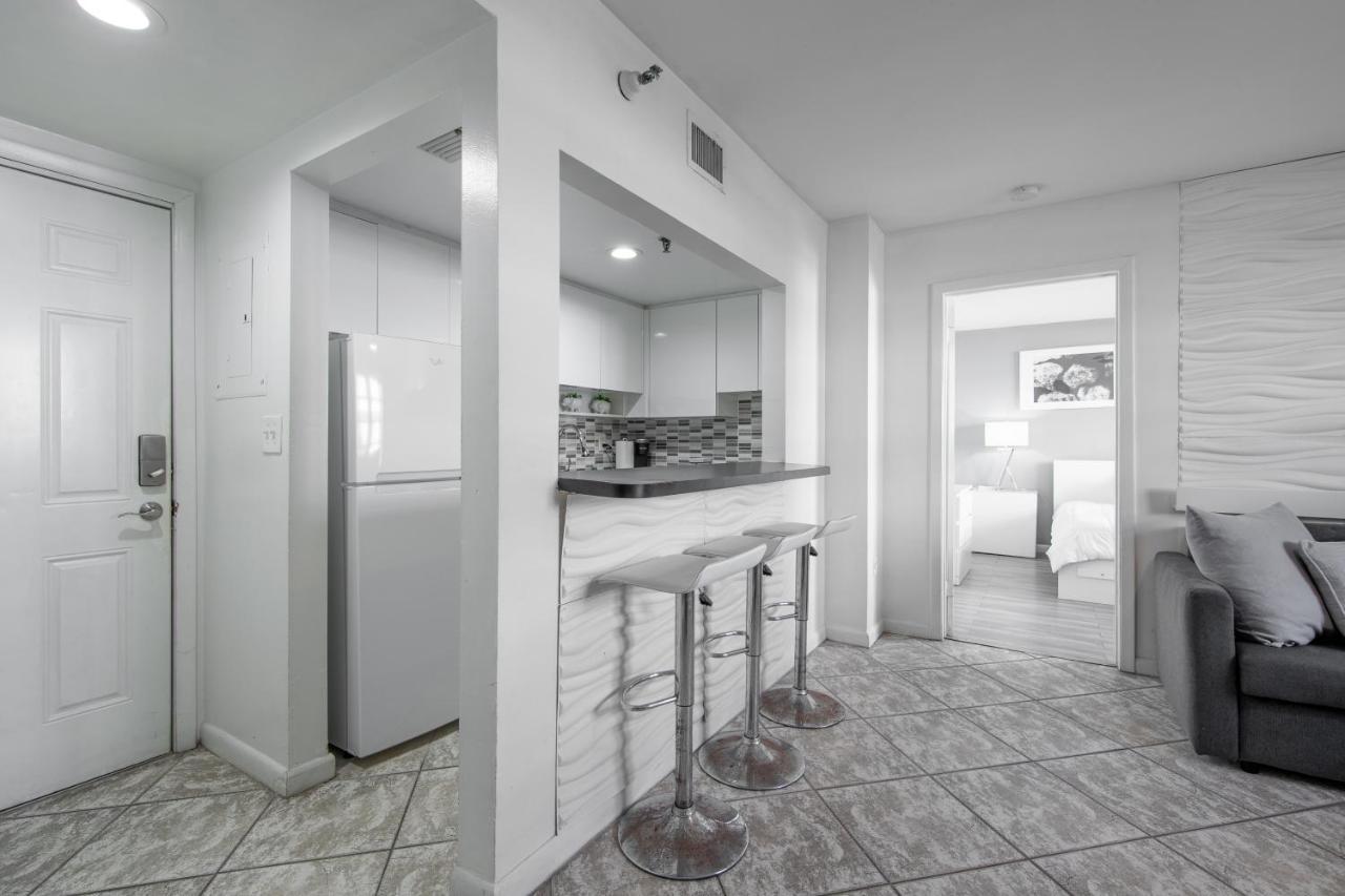 Collins Chic Leilighet Miami Beach Eksteriør bilde
